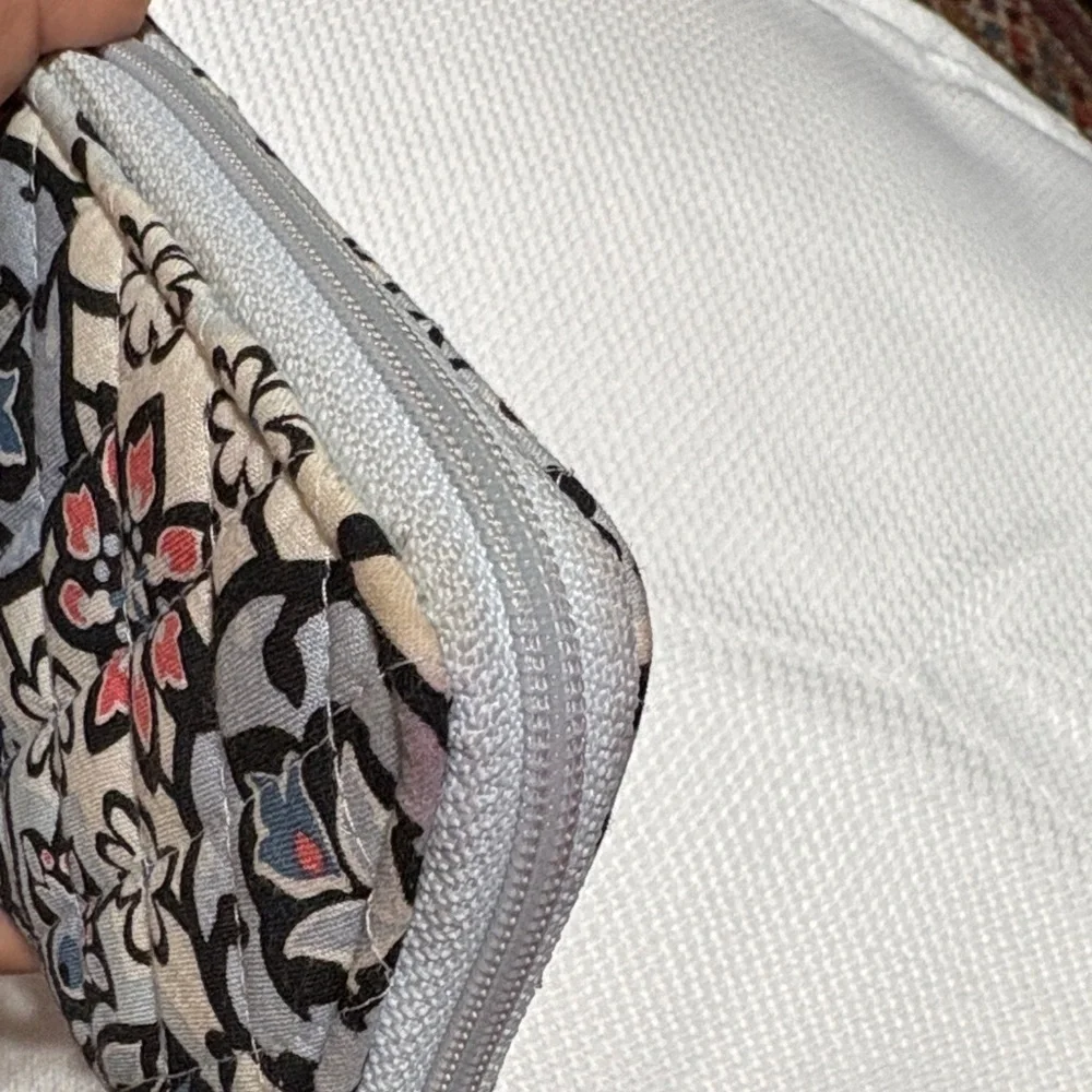 Vera Bradley Black and Gray Floral Wristlet - Picture 7 of 11